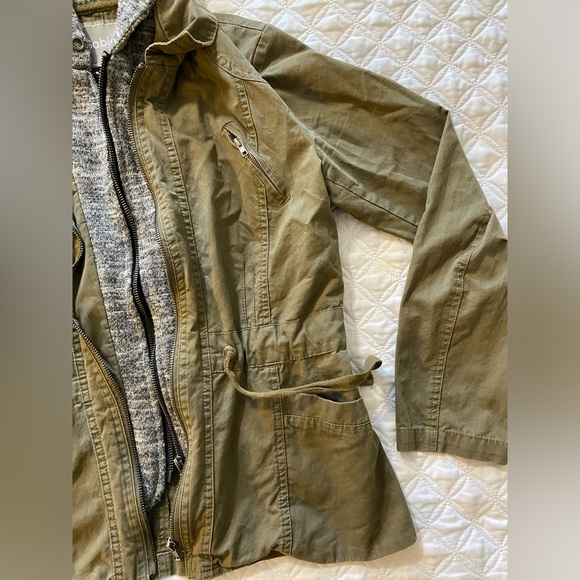 Olive Jacket - Picture 4 of 6